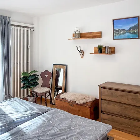 Grosse Mitten In Am Appartement *